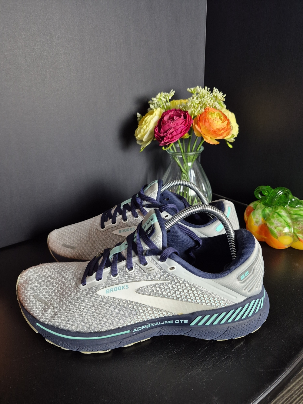 Brooks Women's Running Shoes - Light Gray with Navy & Teal Accents.Size 11